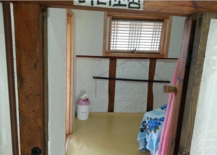 Goseong Choi Pilgan'S Old House Hotel Szoba fotó
