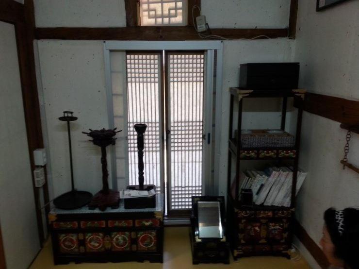 Goseong Choi Pilgan'S Old House Hotel Szoba fotó