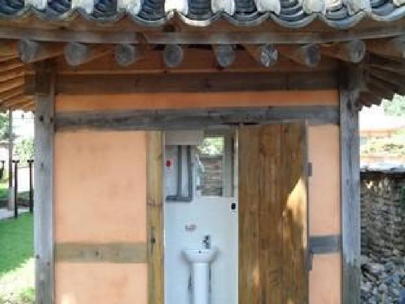 Goseong Choi Pilgan'S Old House Hotel Kültér fotó